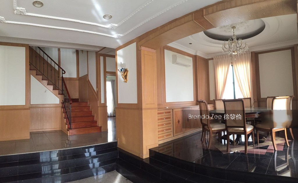 Rich Mansion thumbnail photo